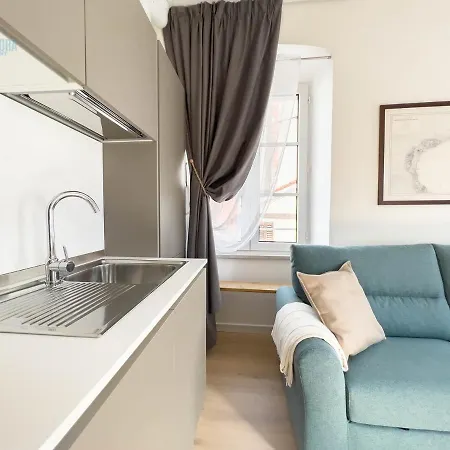 Corridoni 2e Tirabora Short Rent 公寓