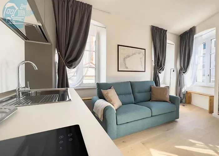 Corridoni 2e Tirabora Short Rent Апартаменти