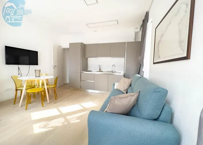 Corridoni 2e Tirabora Short Rent Апартаменти